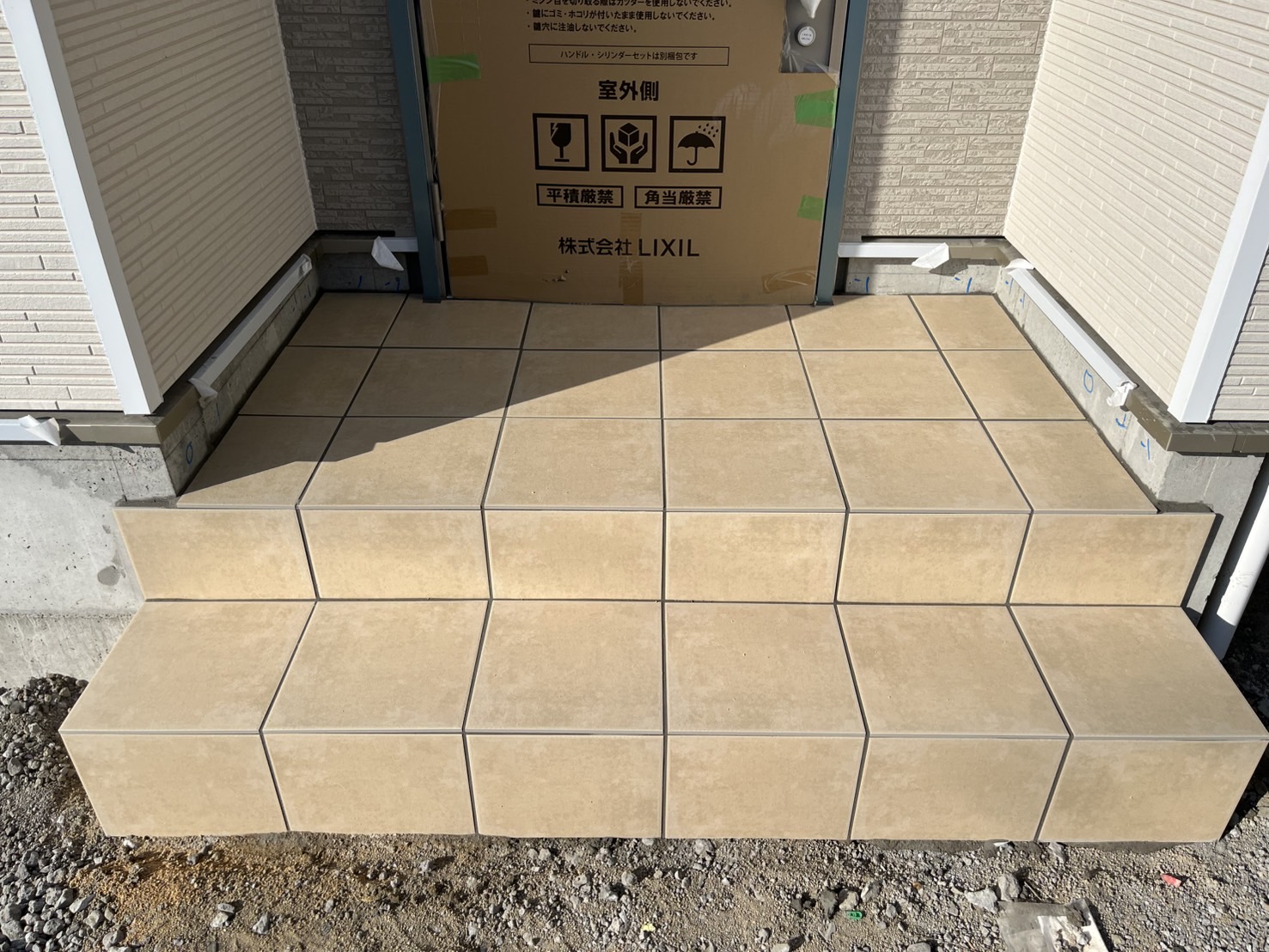 外構工事（タイルアプローチ）施工後写真