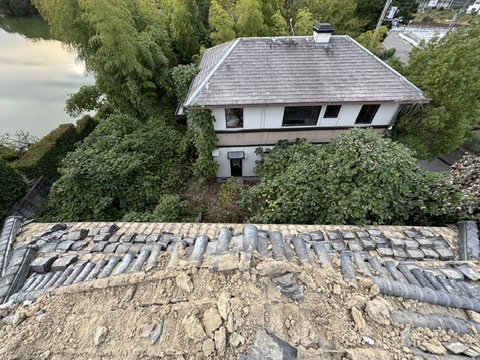 泉佐野市泉ケ丘 解体工事前の外観2