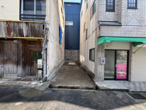 白浜町で解体工事を行いました｜狭小地・隣接建物に配慮した解体事例｜株式会社ITOU